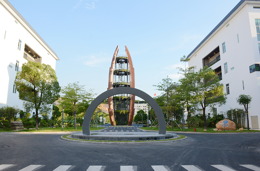 J9����-����վ����