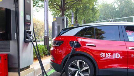 J9����-����վ����